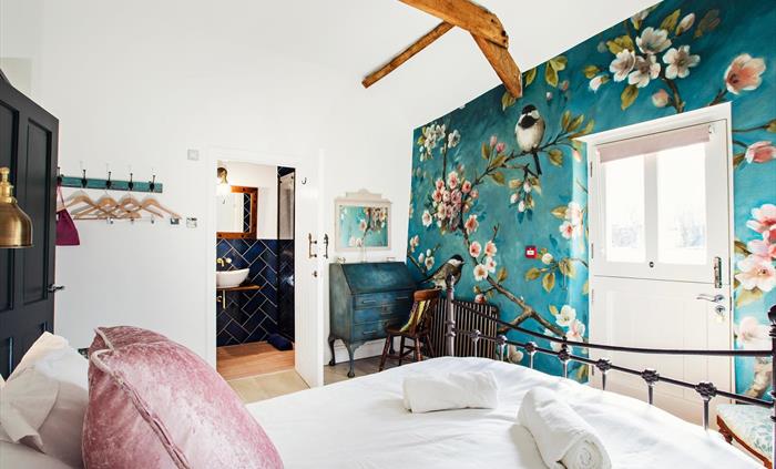 Bird & Blossom Room